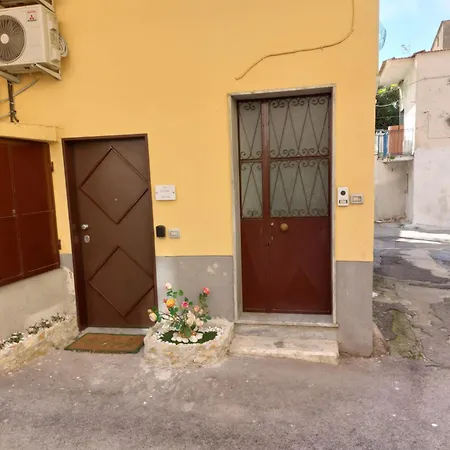 Al Portone Bed & Breakfast 3*